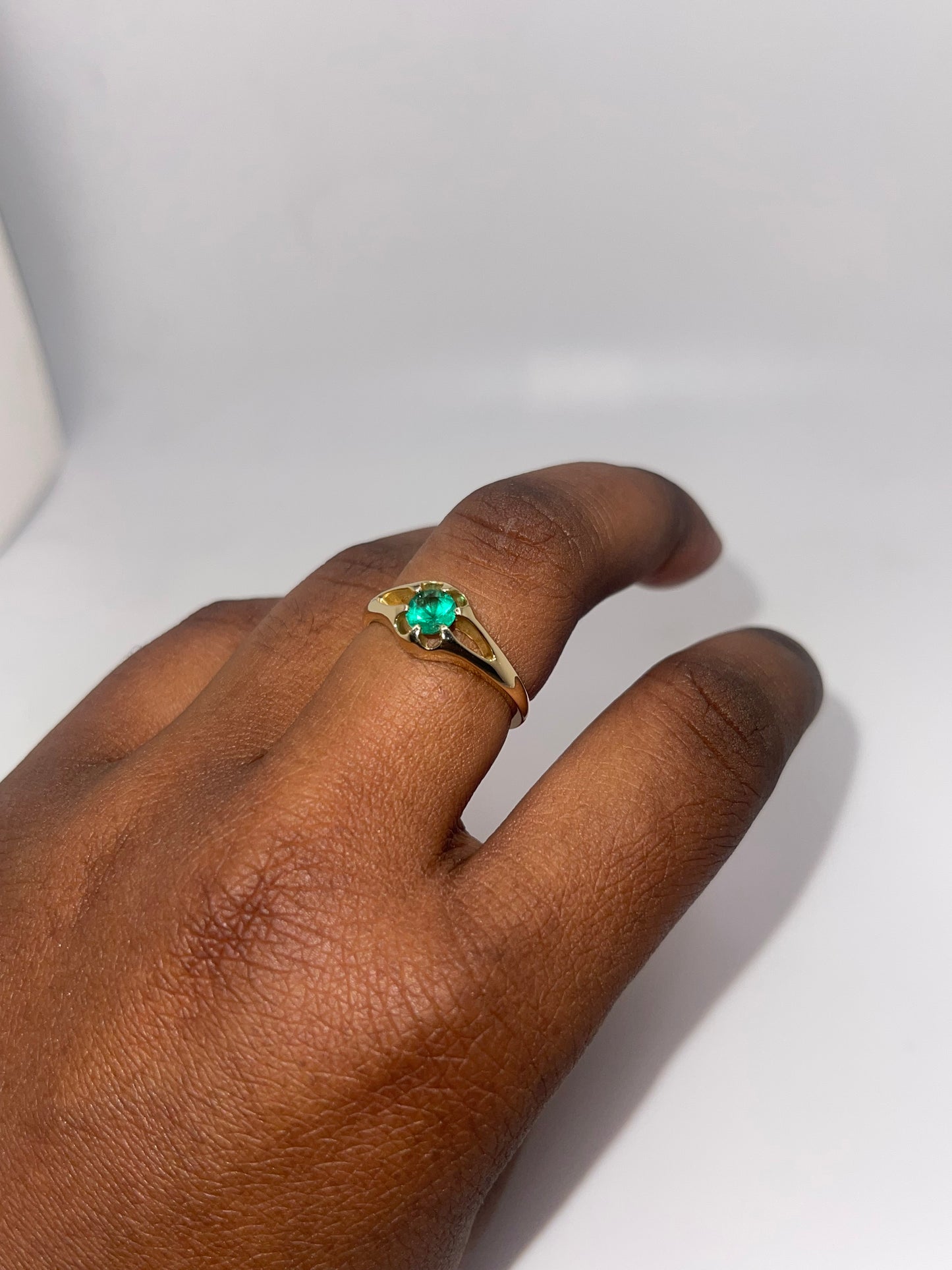 Natural Emerald Belcher Ring